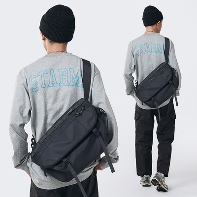 斜挎包男款大容量单肩挎包电脑背包男士2024新款邮差包机能通勤包