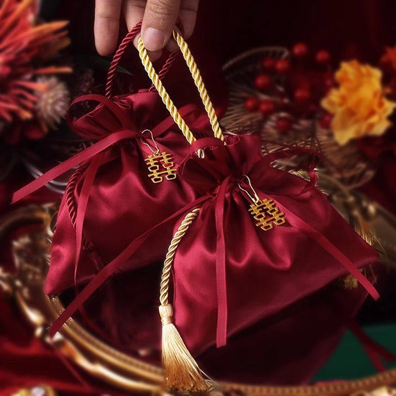 量贩装2023新款喜糖盒结婚喜糖盒子绸缎面婚礼糖盒礼盒糖果包装袋,节庆用品/礼品,糖盒/糖盒配件,淘宝优惠券,粉丝福利购,淘宝优惠卷