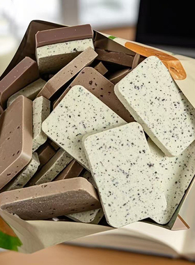 这也太奶了！曲奇酥语奶脆巧克力块过年春节网红零食可可奶糖分享