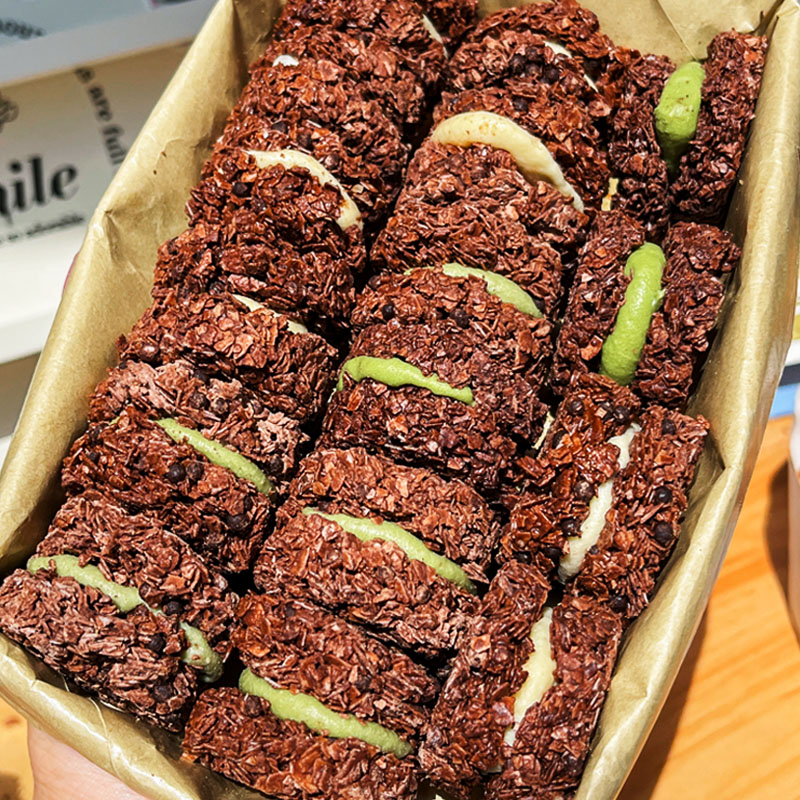 谷香酥脆莲木叙巧克力燕麦脆