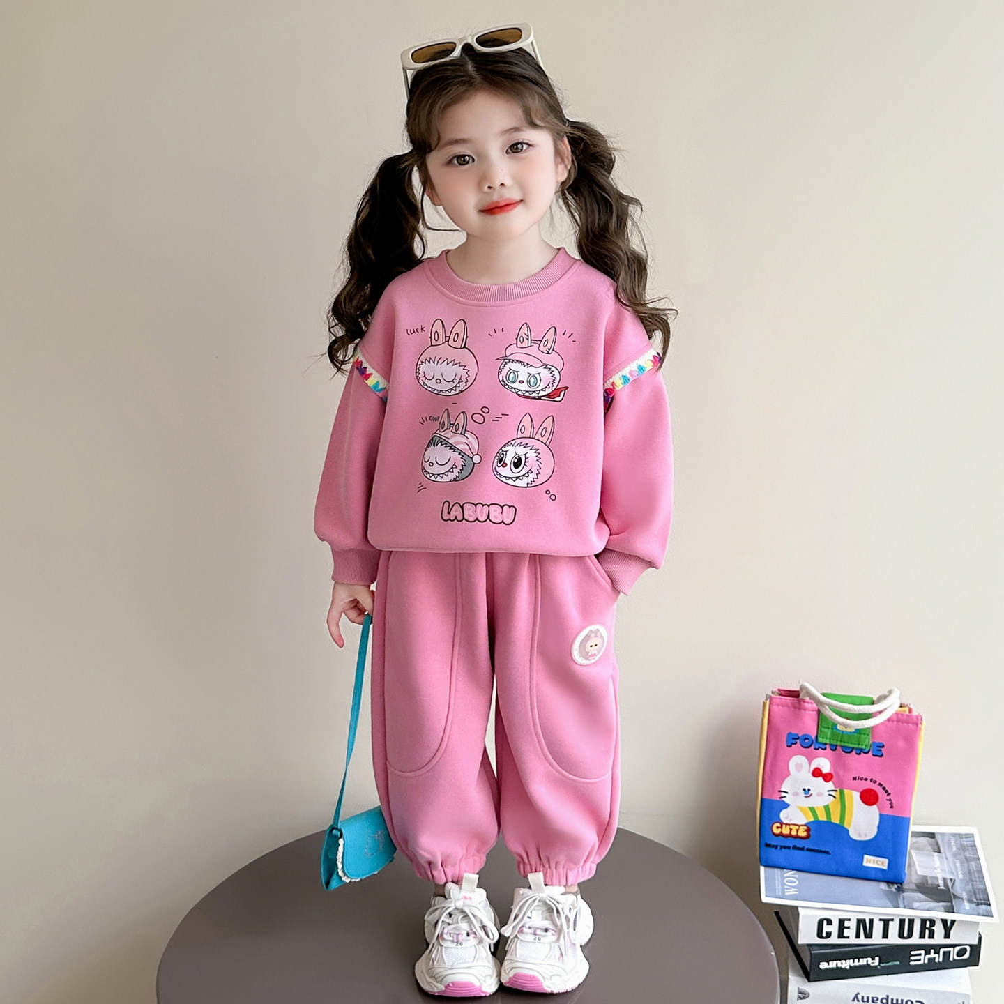 女宝宝春秋新款拉布布闪光卫衣两件套小女孩卡通亮灯束脚裤套装潮,女装/女士精品,时尚套装,淘宝优惠券,粉丝福利购,淘宝优惠卷