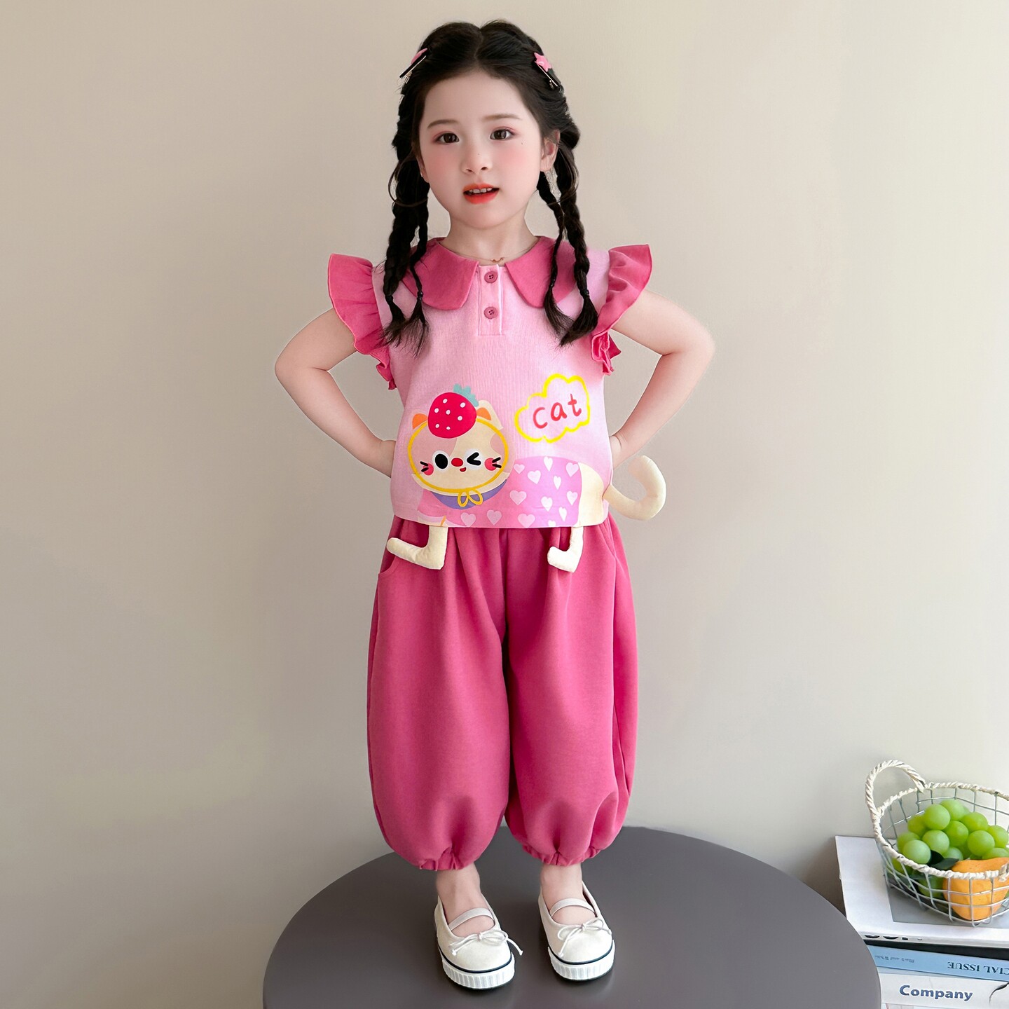 女宝宝夏季新款甜美可爱飞袖衫套装儿童活力时髦束脚裤卡通两件套