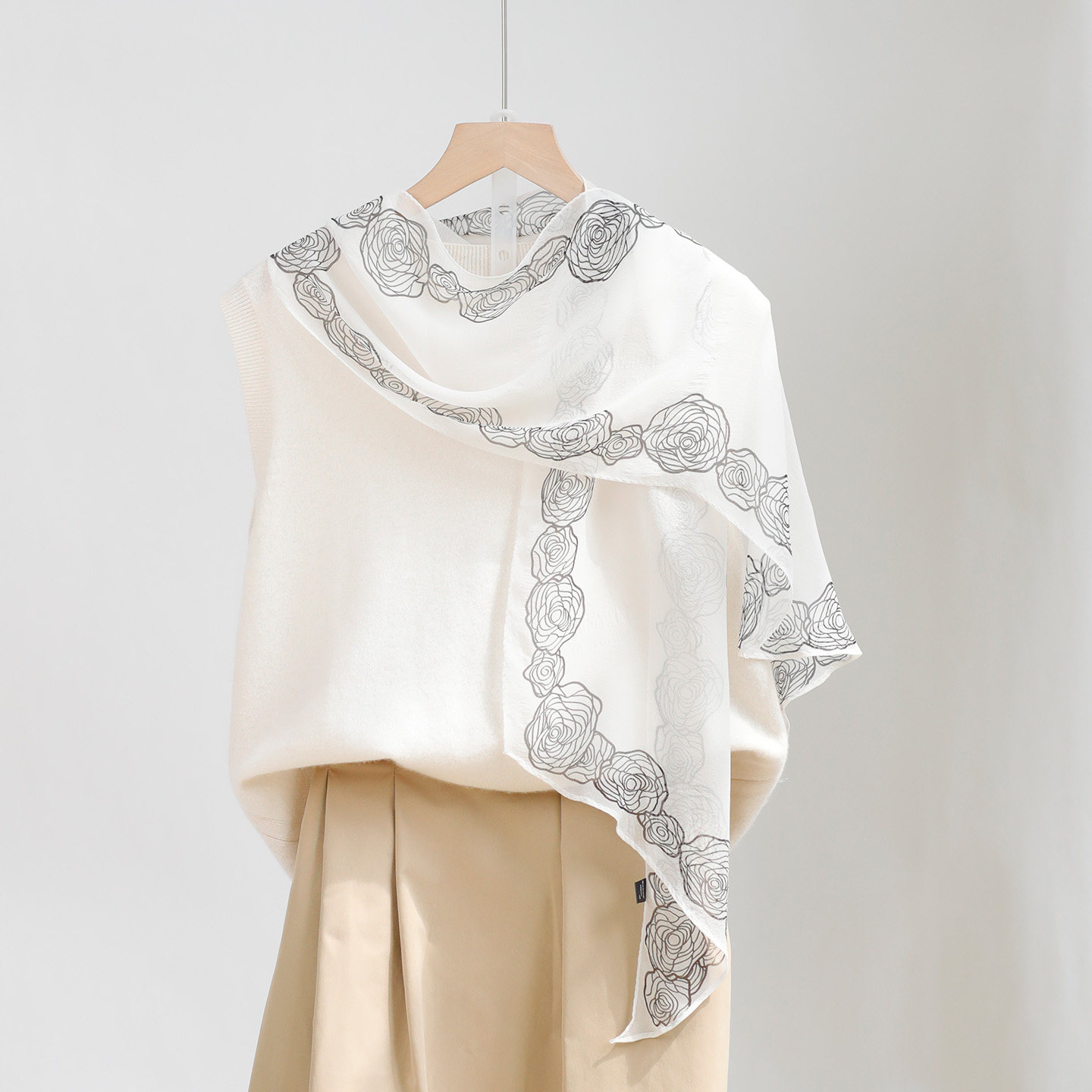 真丝长条丝巾女春季植物花卉印花多功能披肩高级感百搭围巾桑蚕丝