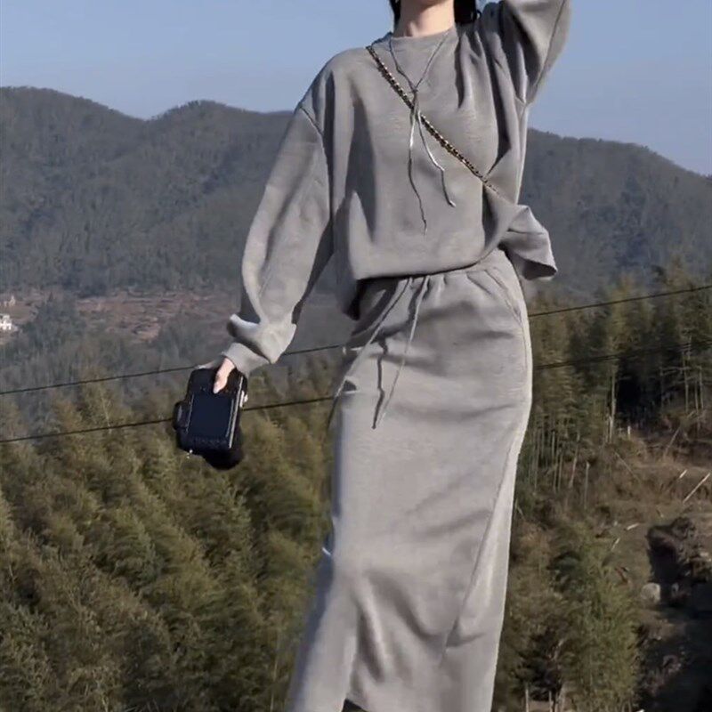 韩版时尚洋气运动套装裙女早春新款小个子圆领卫衣半身裙两件套装