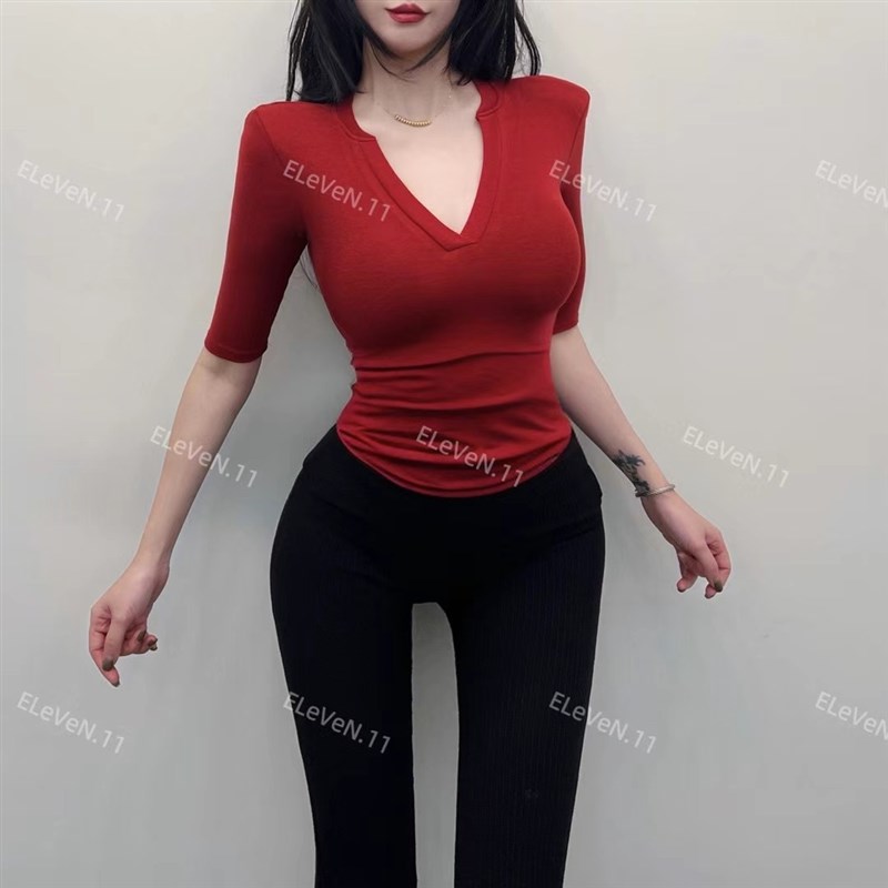 显气质~韩版小V领修身短袖T恤女辣妹垫肩上衣纯色短款打底衫内搭