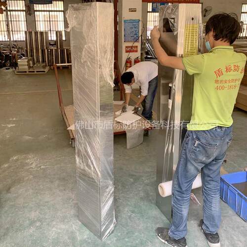 现货测体温消毒一体机自动测温秒过人体温度监测手部消毒立柱