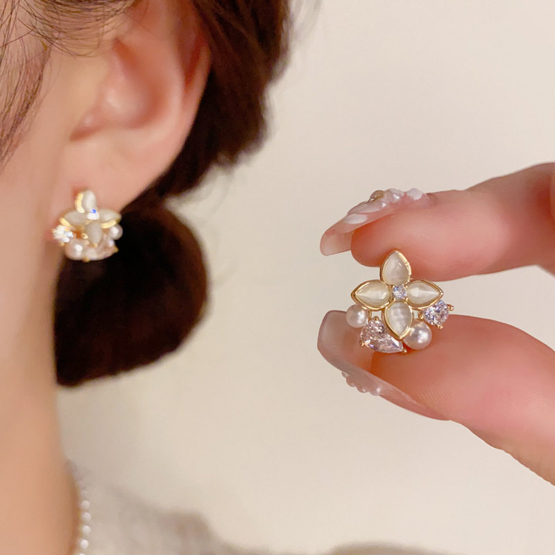 夏季新款气质时尚猫眼石四叶花锆石珍珠耳钉精致小巧甜美百搭耳环,饰品/流行首饰/时尚饰品新,耳钉,淘宝优惠券,粉丝福利购,淘宝优惠卷