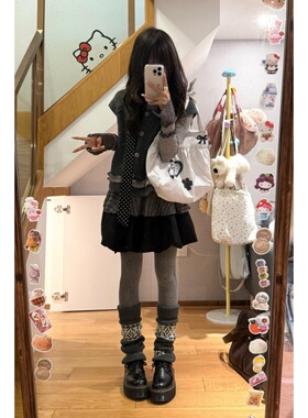 2025秋季新款一整套装复古设计针织开衫马甲高领打底衫黑色短裙女