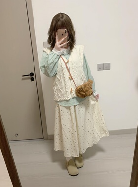 森系小清新蓝色上衣牛角扣开衫马甲波点半身裙秋季新款三件套装女