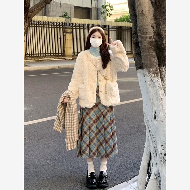 叽咕大码白色小香风羊羔毛外套加厚短款裙子套装女冬季显瘦两件套