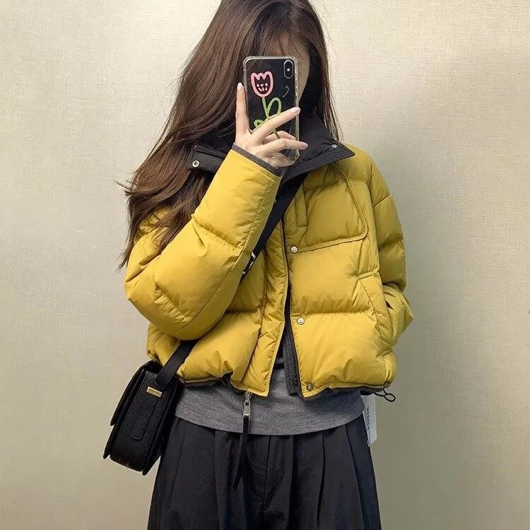 黄色撞色羽绒服女冬季2025新款小个子时尚保暖短款90白鸭绒面包服