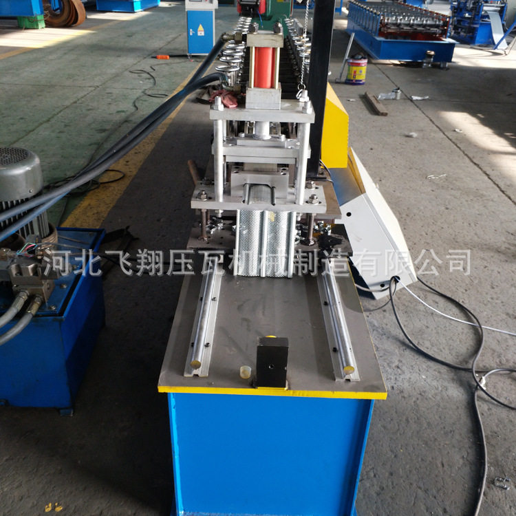 沧州飞翔供应全自动澳式250型卷帘门设备 卷帘门设备 异形压瓦机