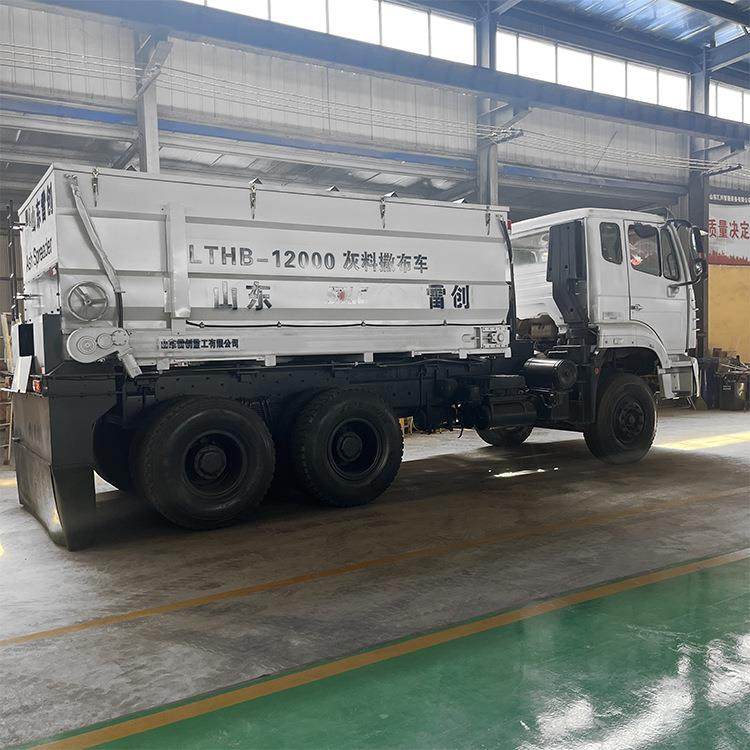 白灰撒布机修路用粉料撒布车机械式铺灰设备12立方米,五金/工具,筑路机械,淘宝优惠券,粉丝福利购,淘宝优惠卷