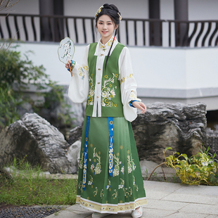 笑颜倾城原创正品汉服明制三件套方领比甲刺绣百褶裙立领短衫日常