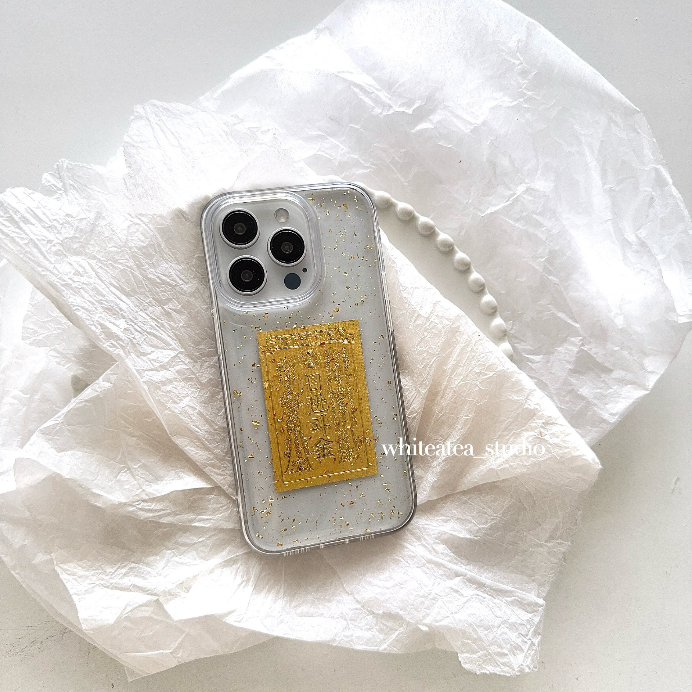 盐白茶ins风小众金色锡箔日进斗金适用苹果15ProMax手机壳iPhone13全包14Pro新款高级感16ProMax