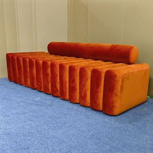 北欧新古典轻奢焦糖色丝绒脚凳别墅客厅民宿酒店无扶手服装 店沙发