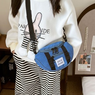 儿童胸包帅气男童斜挎包时尚2023新款女孩胸包韩版百搭外出零钱包