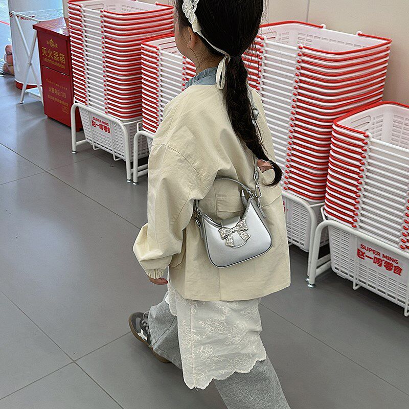 儿童包包网红爆款女童斜挎包2024新款时尚宝宝手提包小公主配饰包