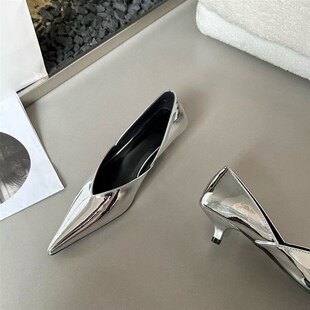 法式小猫跟高跟鞋春秋女鞋子2025新款春季尖头气质配裙子银色单鞋