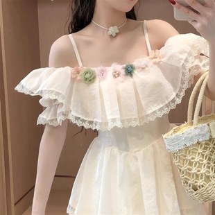 艾日秀2025春夏帝政风连衣裙拼接花朵蕾丝边洋气轻奢一字肩吊带裙