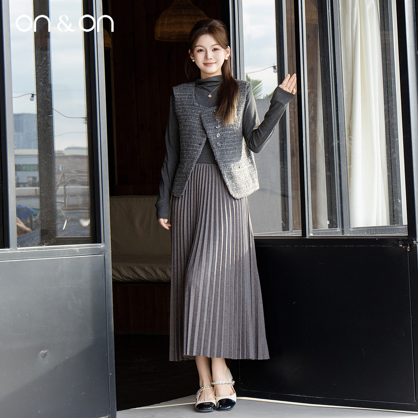ON＆ON/安乃安2025冬季新款韩系优雅格纹淑女气质系带两件套