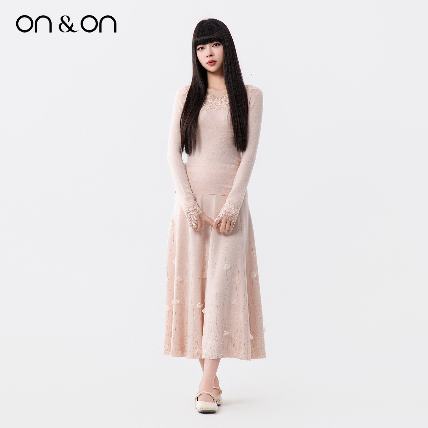 ON＆ON/安乃安2026春季新款韩系V领蕾丝拼接钉珠温柔风针织