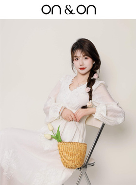 ON＆ON/安乃安2026春季新款绣花蕾丝手工钉珠V领纯白色女生连衣裙