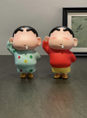 【拾壹】好吃AD奶瓶蜡笔小新手办卡通可爱创意潮公仔桌面摆件礼物