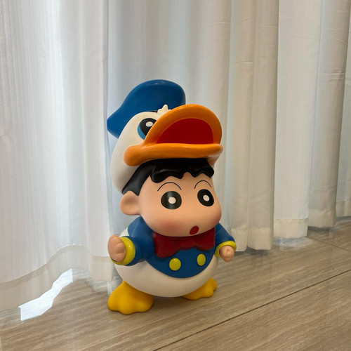 【拾壹】40厘米唐老鸭蜡笔小新手办可爱呆萌桌面车载装饰摆件礼物