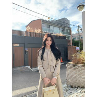 炸鸡欧尼JeJuna 智媛欧尼 韩女高级感修身系带上衣气质半裙套装