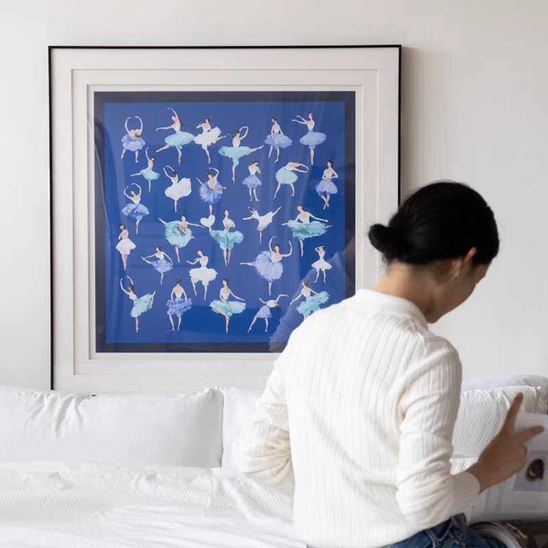 新款直销芭蕾女孩 克莱因蓝现代装饰画客厅氛围感沙发背后画卧室,家居饰品,版画,淘宝优惠券,粉丝福利购,淘宝优惠卷