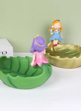 新款直销创意北欧可爱女孩果盘客厅家居房间摆件办公室桌面装饰树
