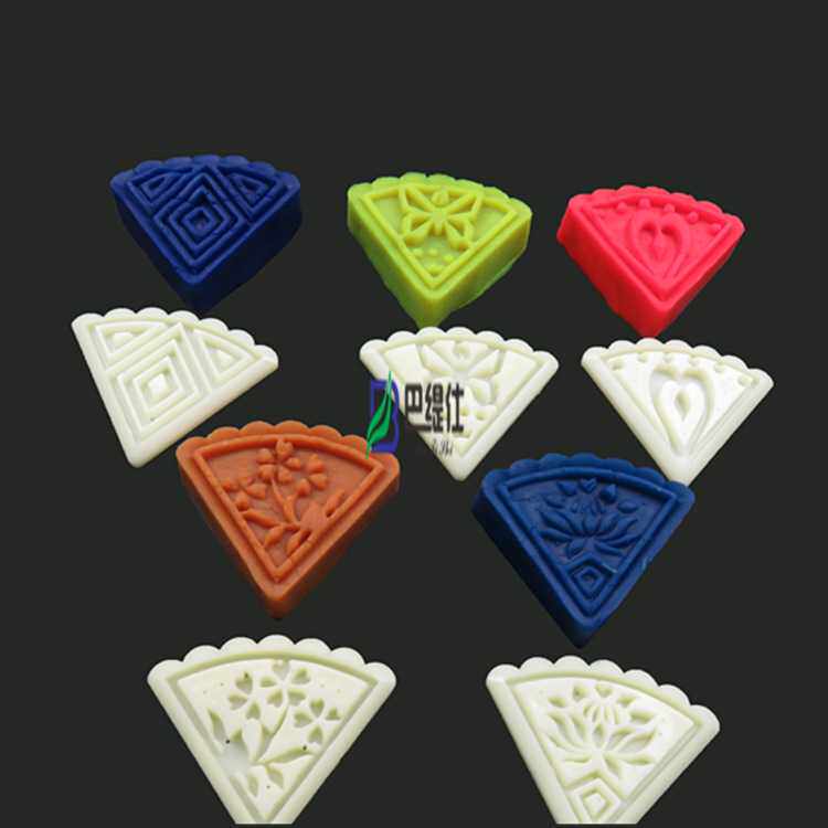 新款直销三角形五福临门套装 冰皮月饼 中秋月饼模具 绿豆糕 diy