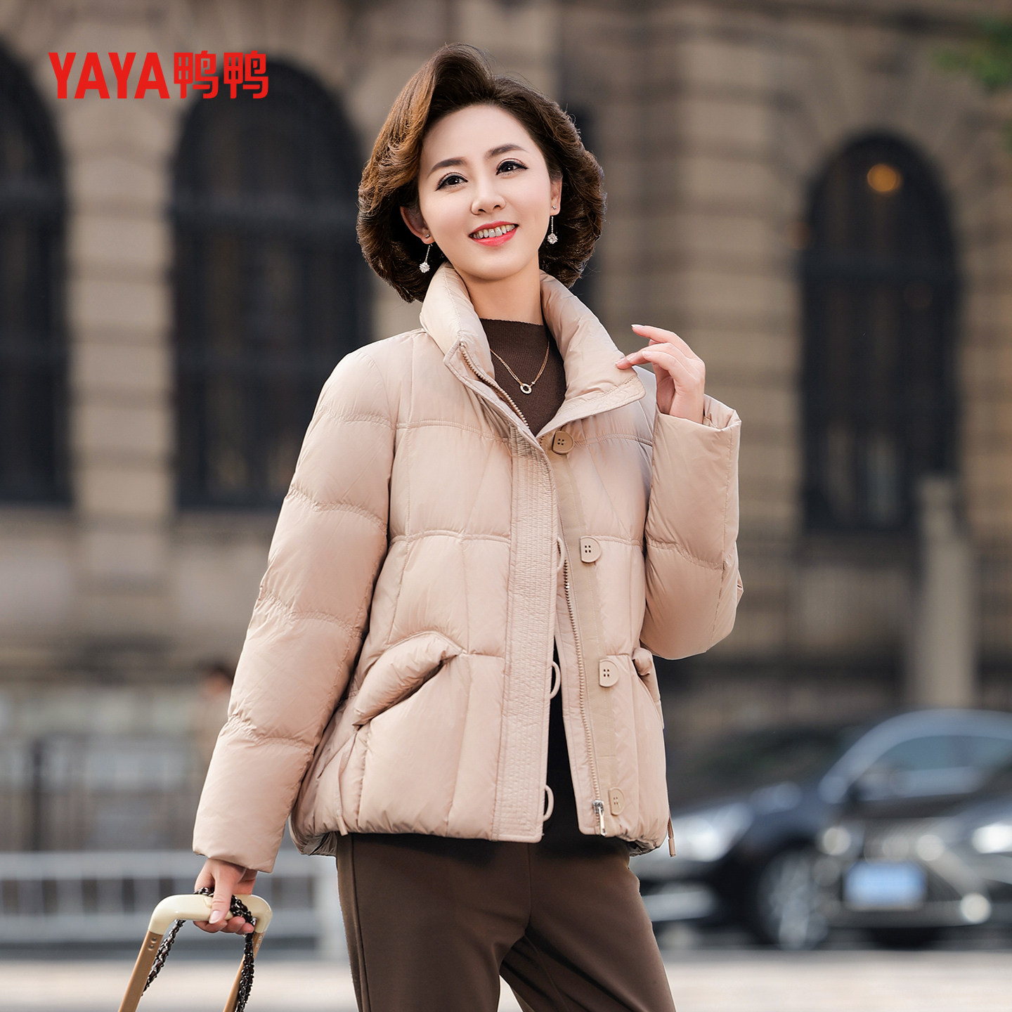 YAYA鸭鸭羽绒服女2026年冬季新款中老年加厚短款立领妈妈装外套