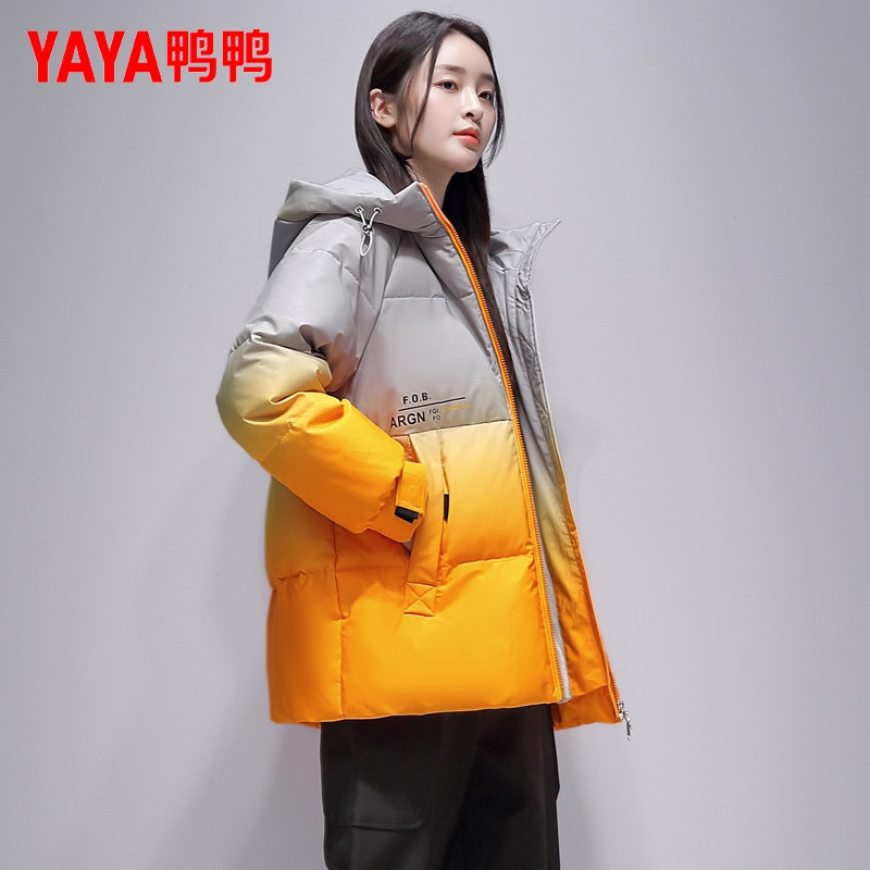 YAYA鸭鸭中年妈妈款冬装常规款羽绒服2026新款中老年气质时尚外套