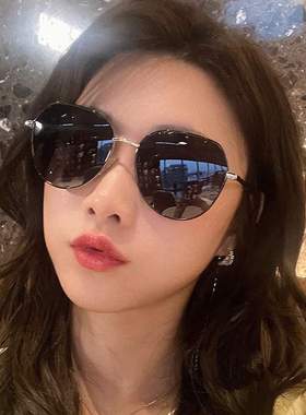 2024新款时尚高级感墨镜女士款大脸显瘦开车专用太阳眼镜防紫外线