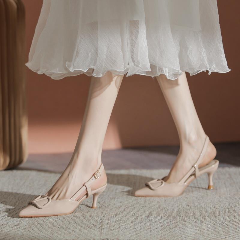 真皮一字扣带尖头漆皮细跟气质单鞋包头凉鞋女2025新款夏季高跟鞋