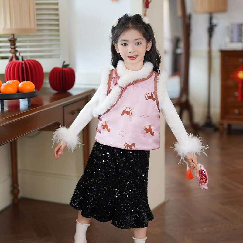 80920女童新中式汉服提花马甲新年装25年冬款新年装马年保暖背心