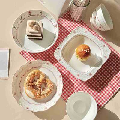 Free girl underglaze colored ceramic bowl and plate, high aesthetic value rice bowl, household cute plate, simple table