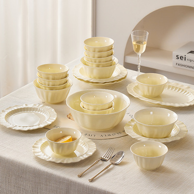 Underglaze colored butter tableware, ceramic household dishes, rice bowls, gift sets, clay pots, housewarming and movin