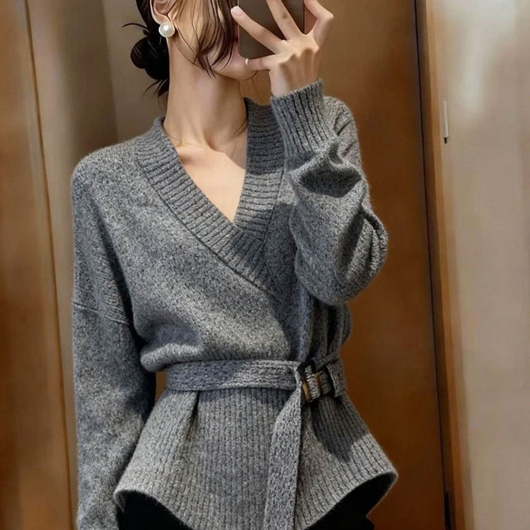 韩系穿搭灰色v领长袖针织衫女秋冬宽松慵懒收腰毛衣内搭打底上衣