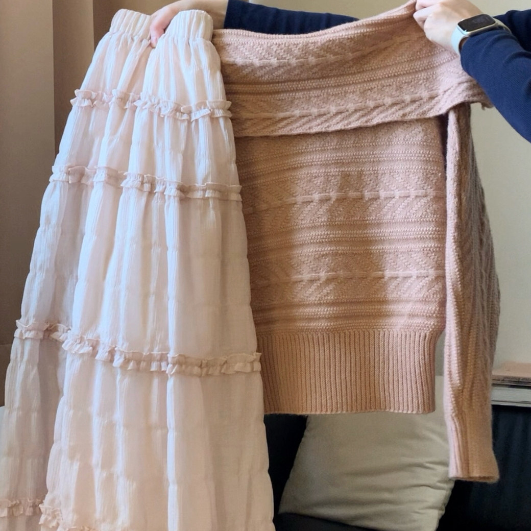 粉色一字领毛衣女秋冬2025新款法式chic超好看麻花露肩针织衫上衣