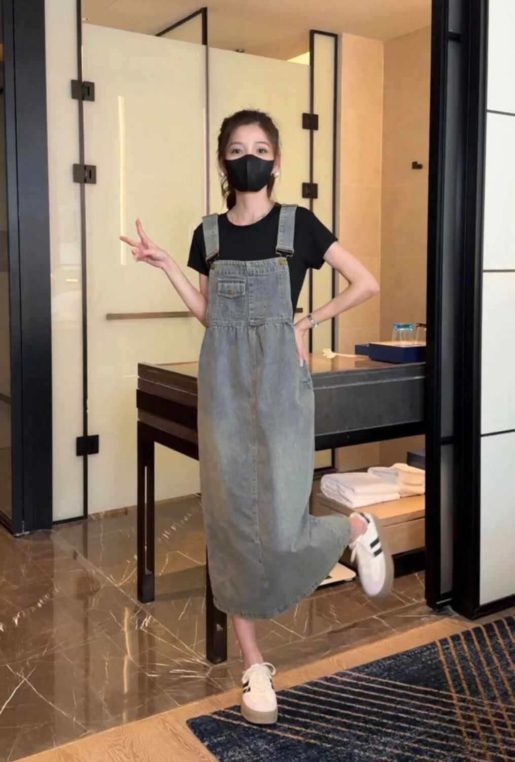 复古牛仔背带裙女夏季2024新款小个子减龄显瘦中长款吊带连衣裙子