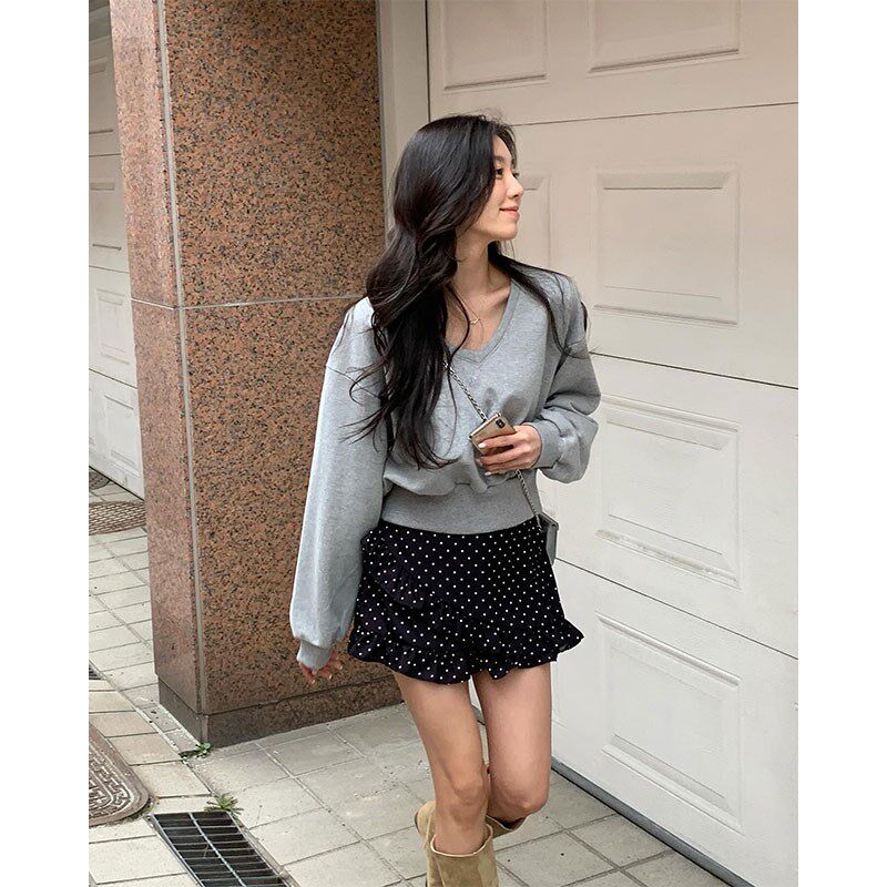 韩版高级感洋气休闲显瘦百搭长袖V领短款美式复古卫衣T恤上衣女潮