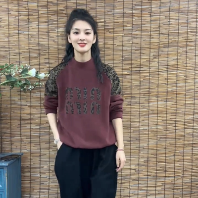 2025年秋冬季休闲时尚百搭双面绒简约加厚卫衣女豹纹印花拼接上衣