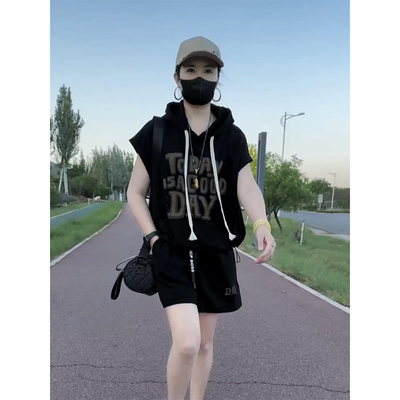 时尚洋气宽松短裤两件套女