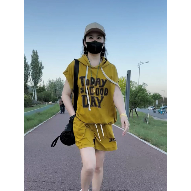 2025新款夏季字母印花短袖运动套装休闲时尚洋气宽松短裤两件套女