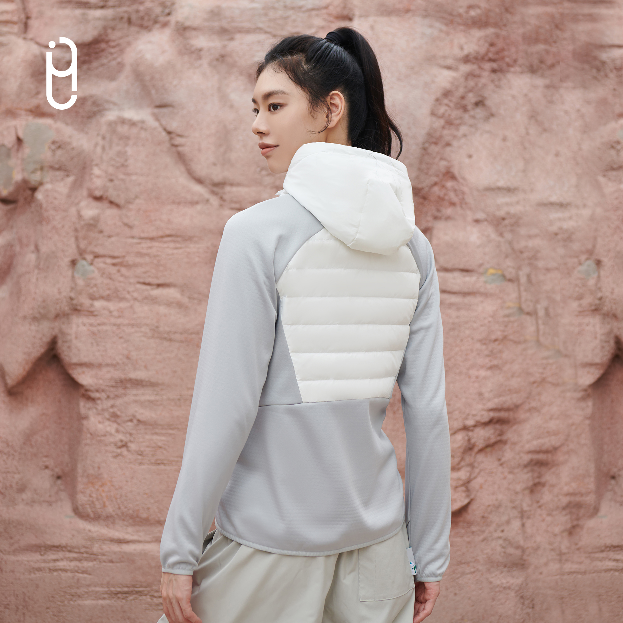 YLI外里2025年新款运动羽绒服