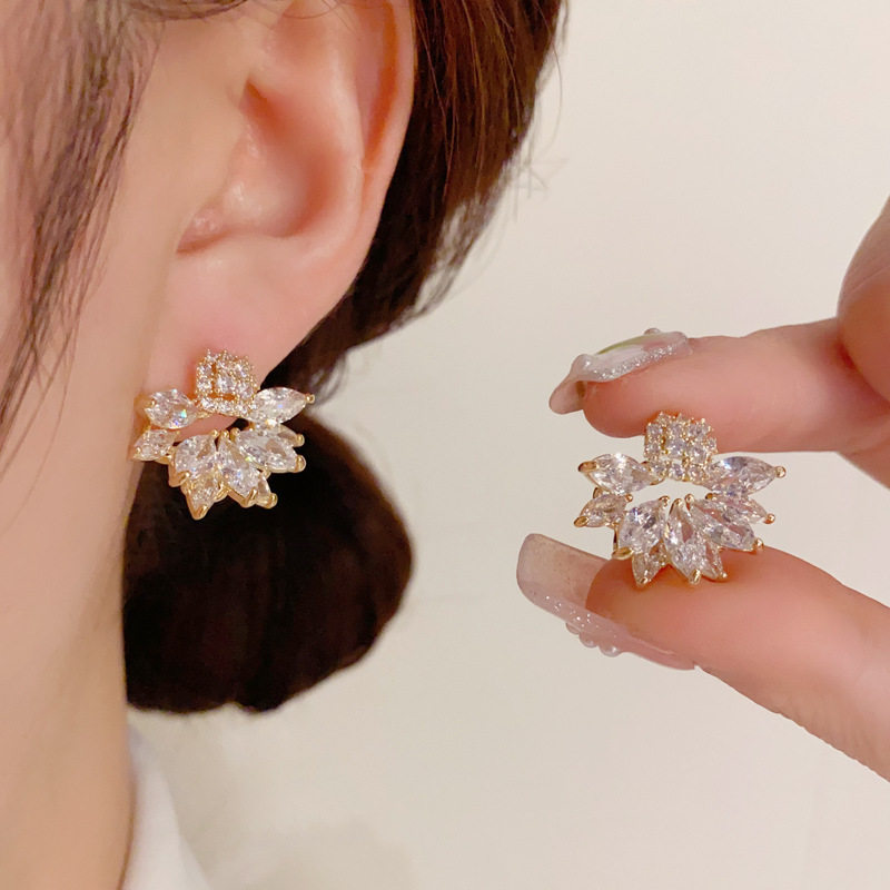 2024春季新款时尚小众高级感满锆花朵耳钉精致时尚超闪大气耳环女,饰品/流行首饰/时尚饰品新,耳钉,淘宝优惠券,粉丝福利购,淘宝优惠卷