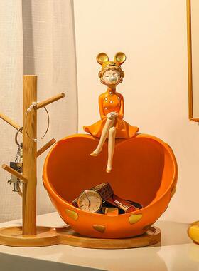 北欧轻奢创意女孩摆件客厅桌面玄关家用钥匙收纳新居装饰品纸巾盒